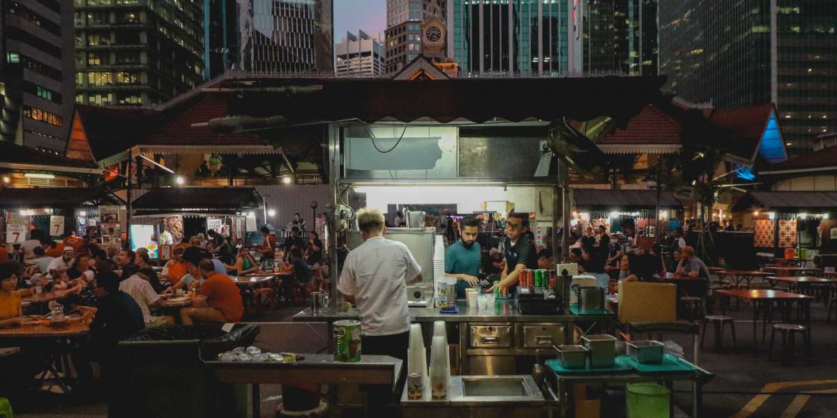 Top Hawker Stalls In Singapore: A Chance to Taste Michelin Starred Food