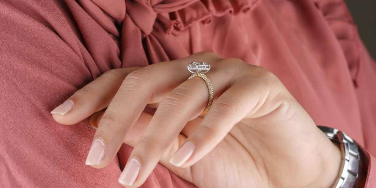 The Ultimate Engagement Ring Guide: For Choosing The Perfect Ring