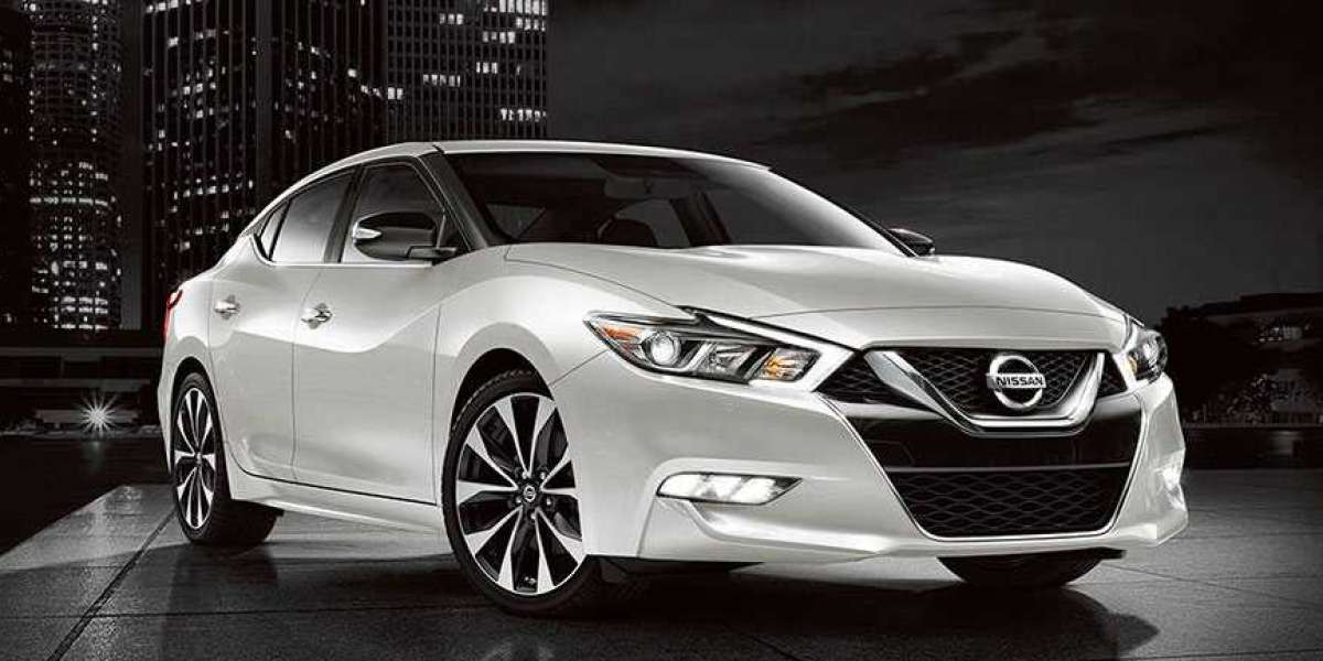 The 2017 Nissan Maxima: Interior, Seating, Cargo Space, and Infotainment System
