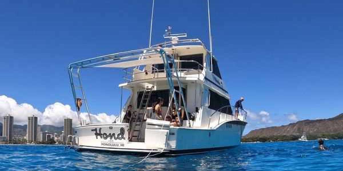 Luxury Hawaii Yacht Rental- Book the Best Service