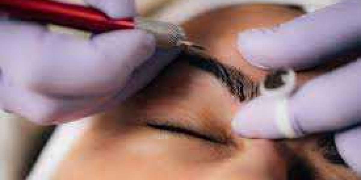 Find Best Nearby Eyebrow lamination Services In Naples Florida