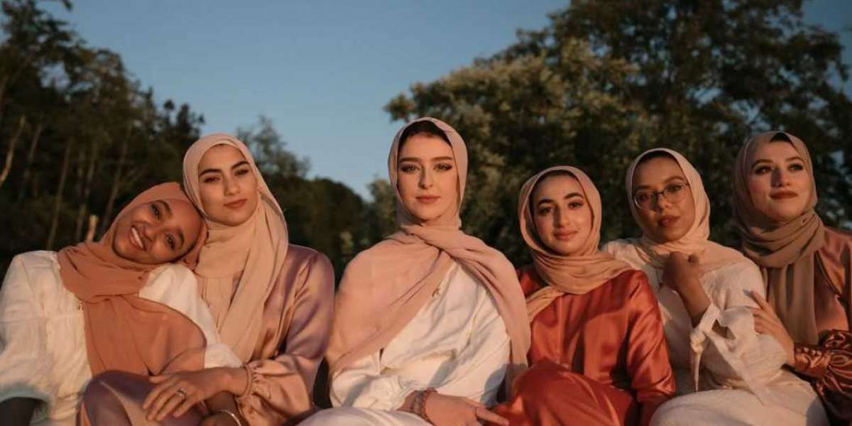 Hijab Scarf Online: Unveiling a World of Style and Modesty