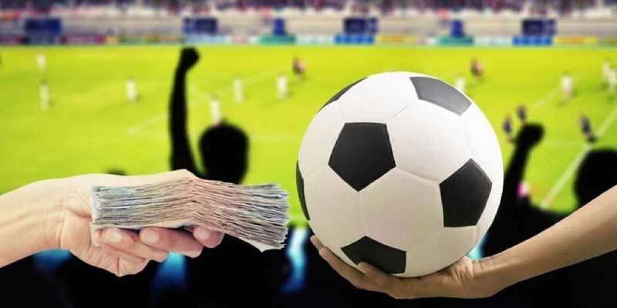 HOW TO WIN EASILY IN FOOTBALL BETTING AT BOOKMAKERS
