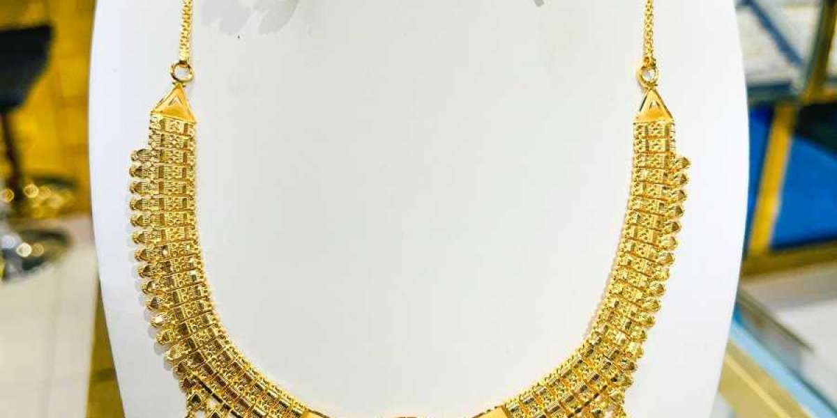 "Divine Opulence: Golden Goddess Necklace Set"