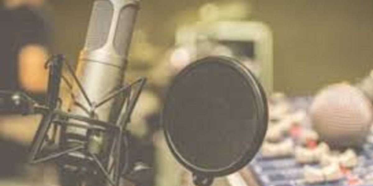 5 Benefits of Investing in Corporate Voice Over Services