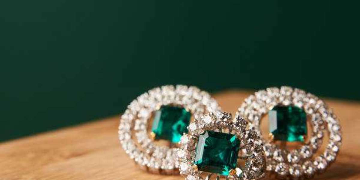 Buy Diamond Earrings Online for Your Loved One