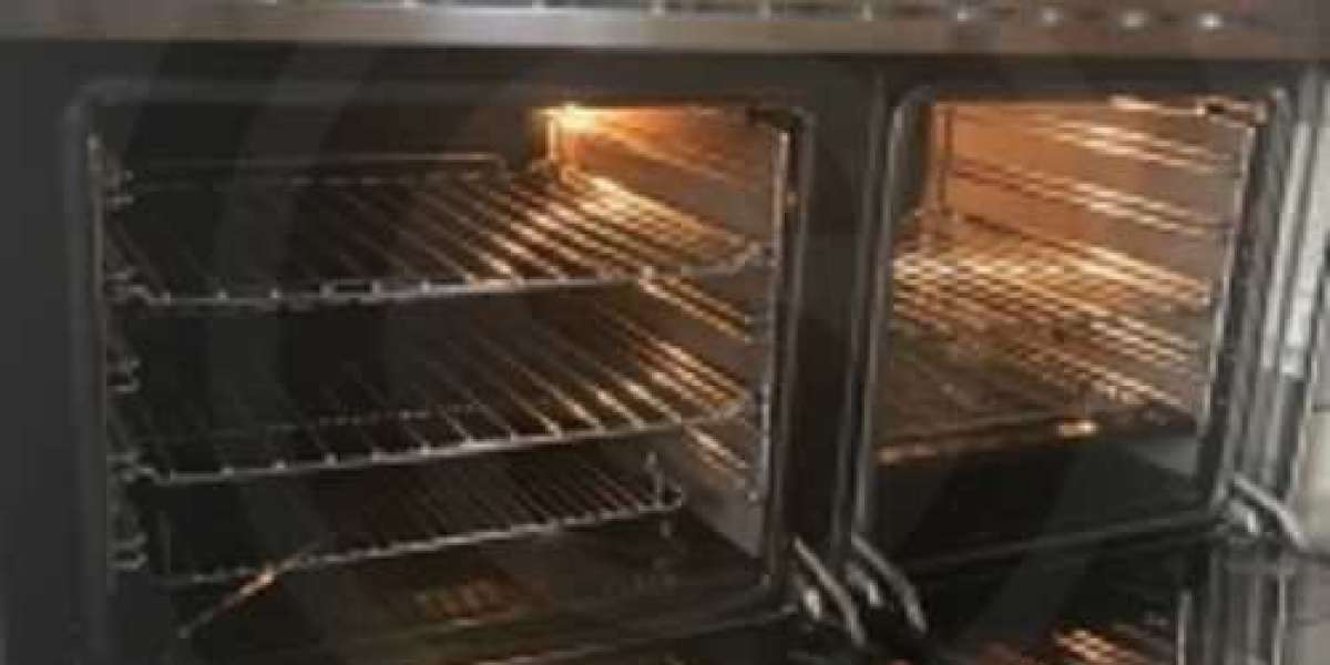 Things You Should Never Do When Cleaning The Oven