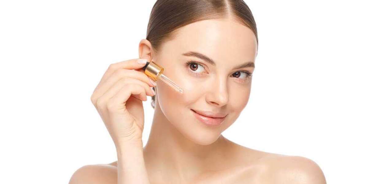 Gold Radiance: All-natural Secrets to Glowing Skin