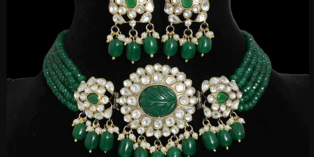 Victorian Polki Kundan Necklace Emerald Kundan Necklace