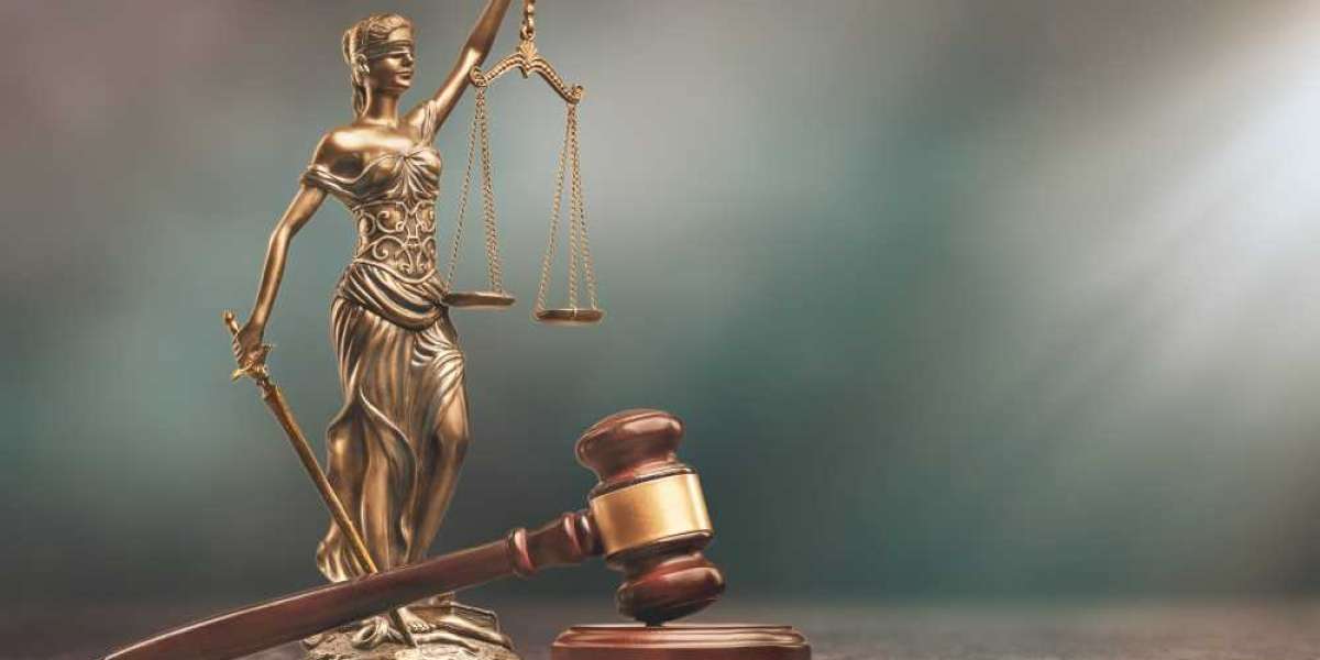 محامي في أبوظبي: حماية حقوقك القانونية بثقة واطمئنان