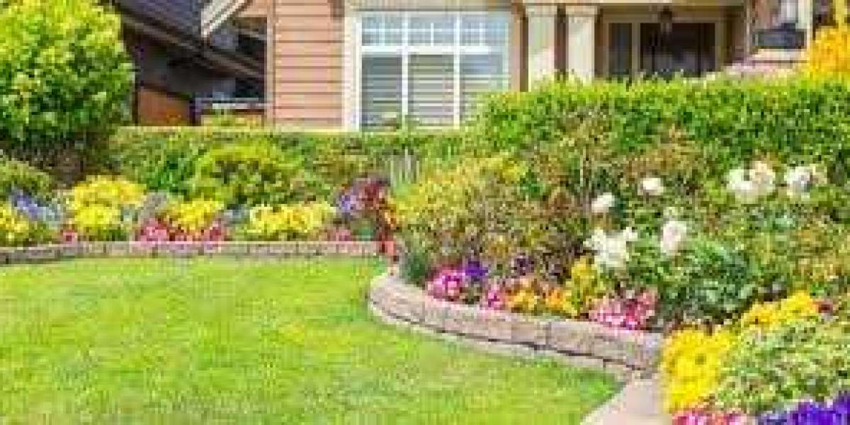 The Ultimate Checklist for Hiring Professional Landscapers near Me