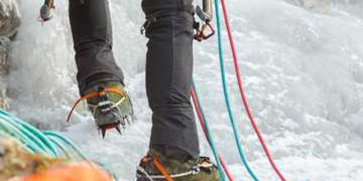 Climb in Style: Fashionable Climbing Pants for Outdoor Adventures