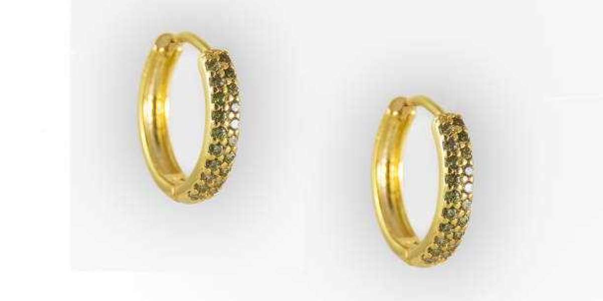 How to Style Your 14k Gold Huggie Hoops