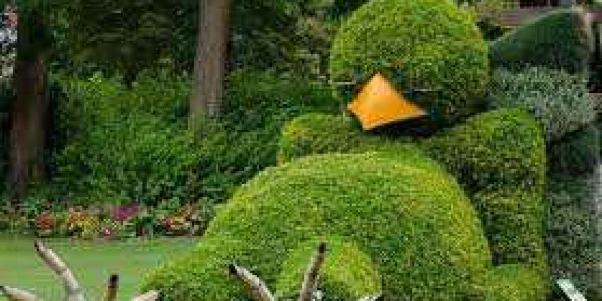 City Park Elegance: The Art of Topiary Figures