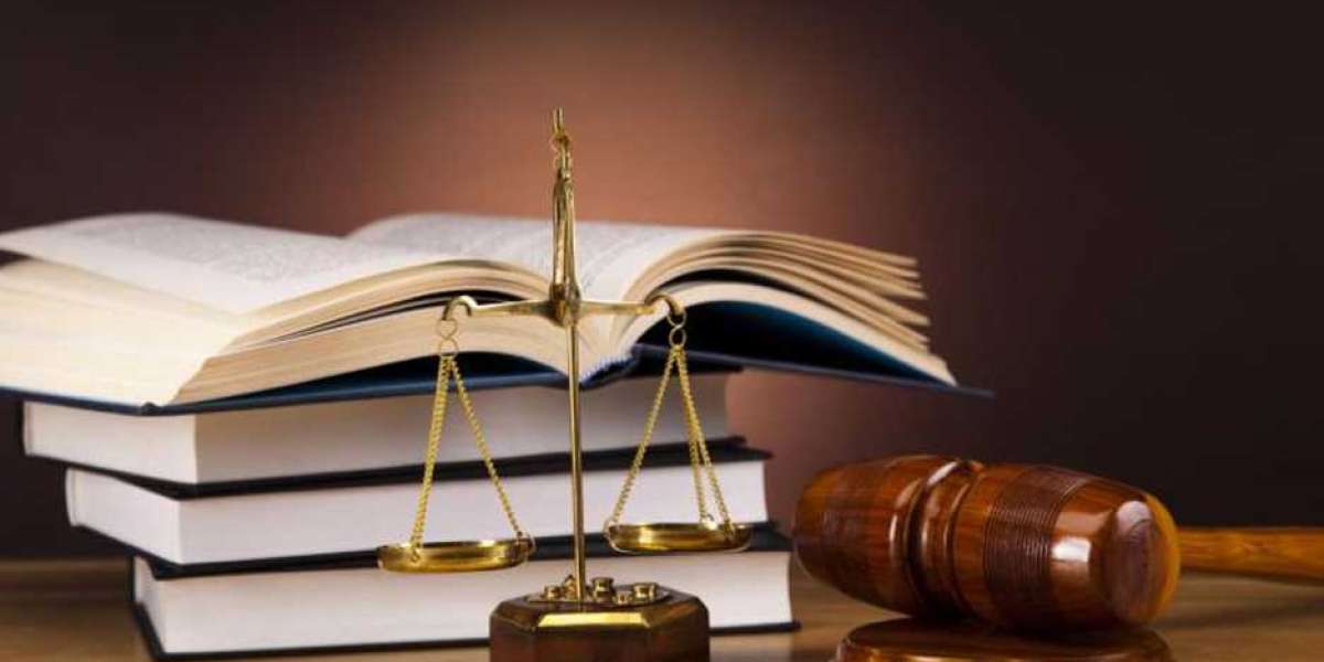 Should You Hire a Virginia Criminal Law Attorneys or a Public Defender?