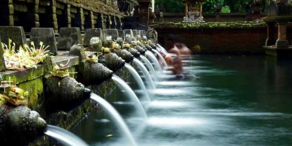 Pura Tirta Empul, Pesona Spiritual Air Suci di Bali