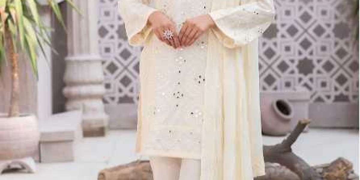 Top 5 Brands For Pakistani Dresses Online UK