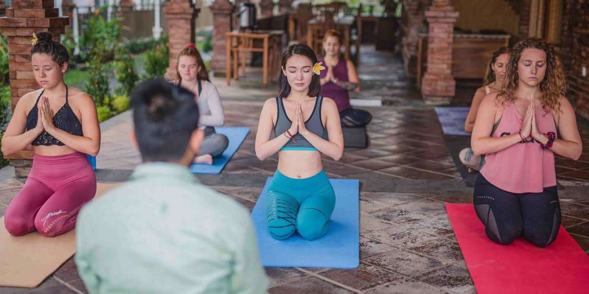 Dive Deep into Transformation: Choosing the Best 200-Hour Yoga Teacher Training in Bali