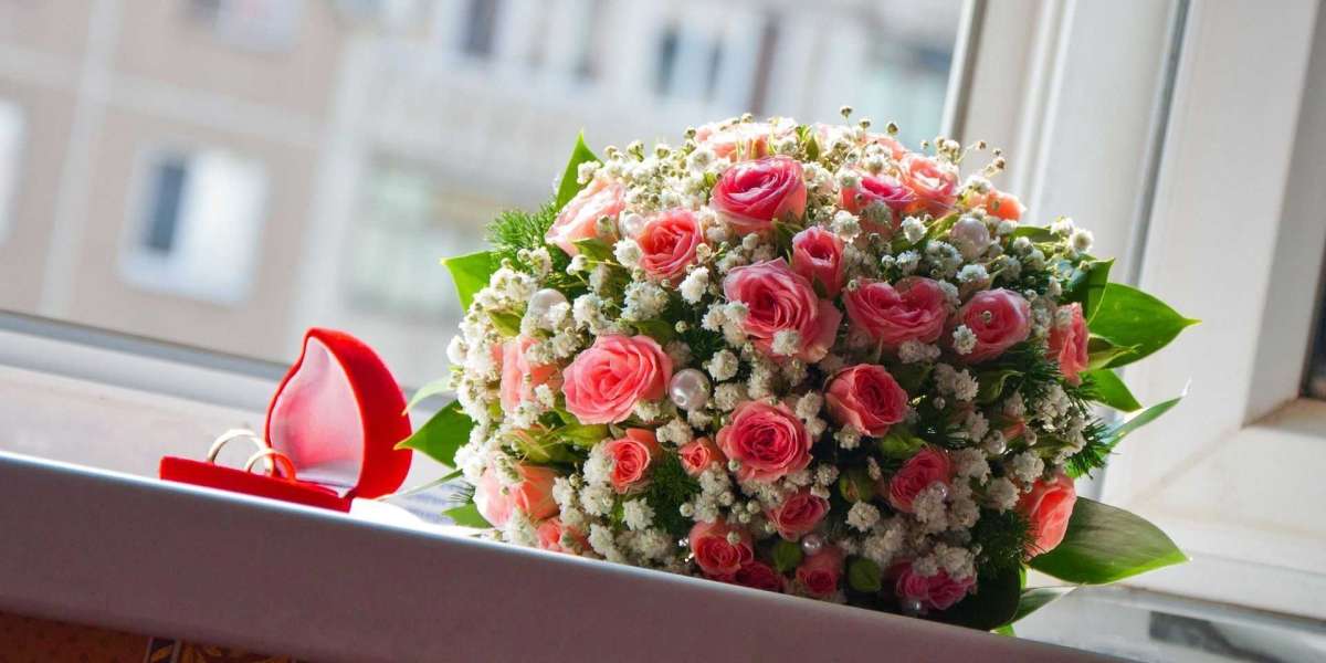 Perfect Romantic Flowers for Her