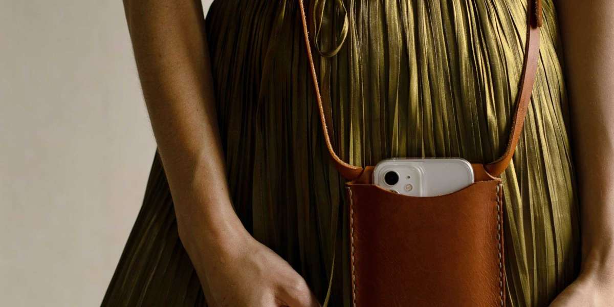 Gift Guide: Pouches for Tech-Savvy Fashionistas