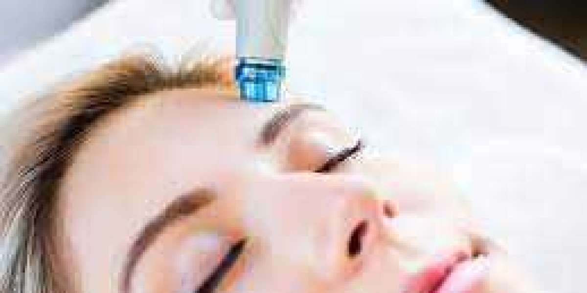 HydraFacial Treatment in Dubai: The Go-To for Hydrated and Clear Skin