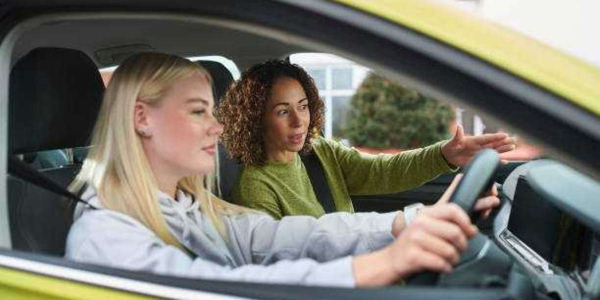 Top Reasons to Choose a Driving School in Melton for Your Driving Lessons