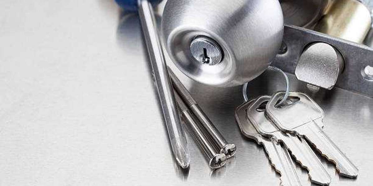 Choosing the Right Locksmith: What You Need to Know