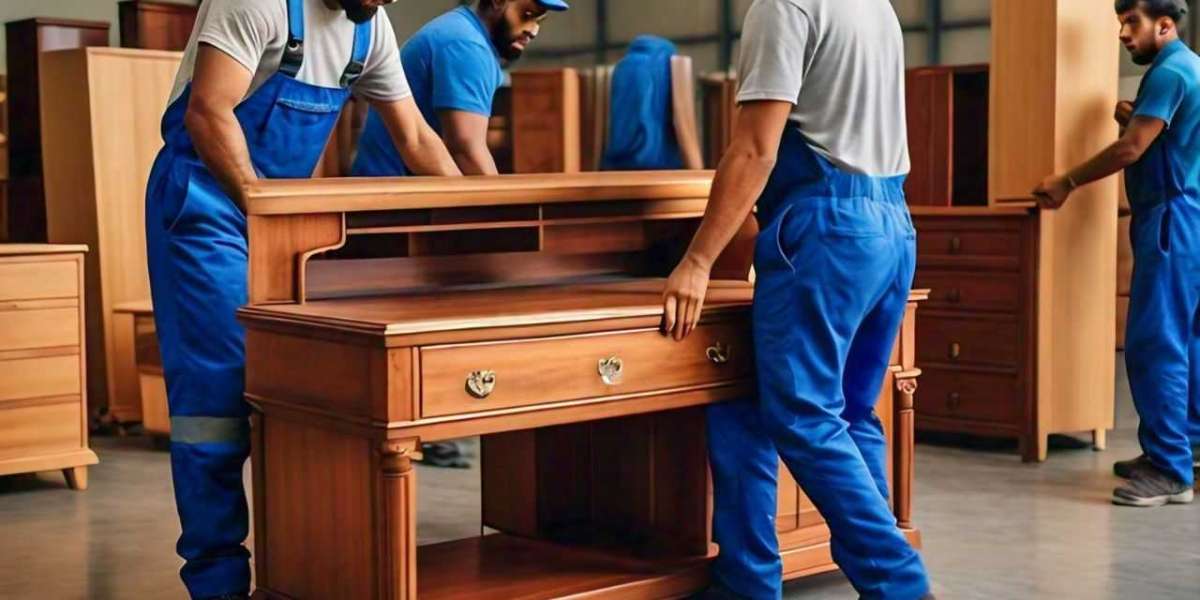 Expert Furniture Movers in Dubai – Hassle-Free & Reliable Service