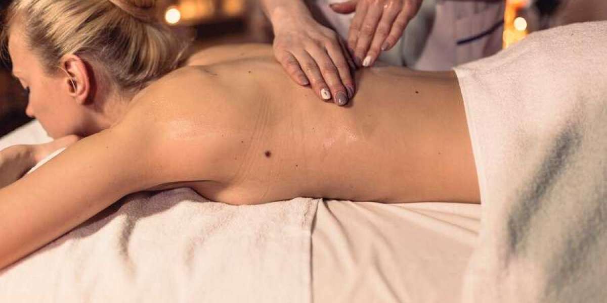 Massage Lomi Lomi : Un Voyage de Bien-être Inspiré des Traditions Hawaïennes