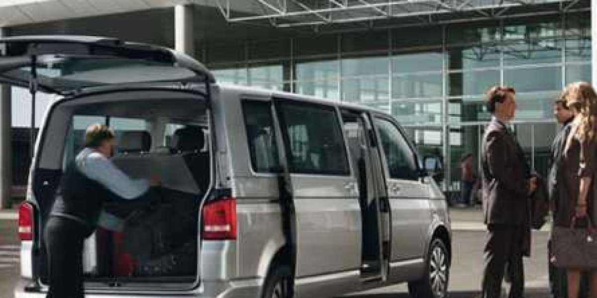 Experience Comfort and Reliability with Maxi Cabs at Melbourne Airport