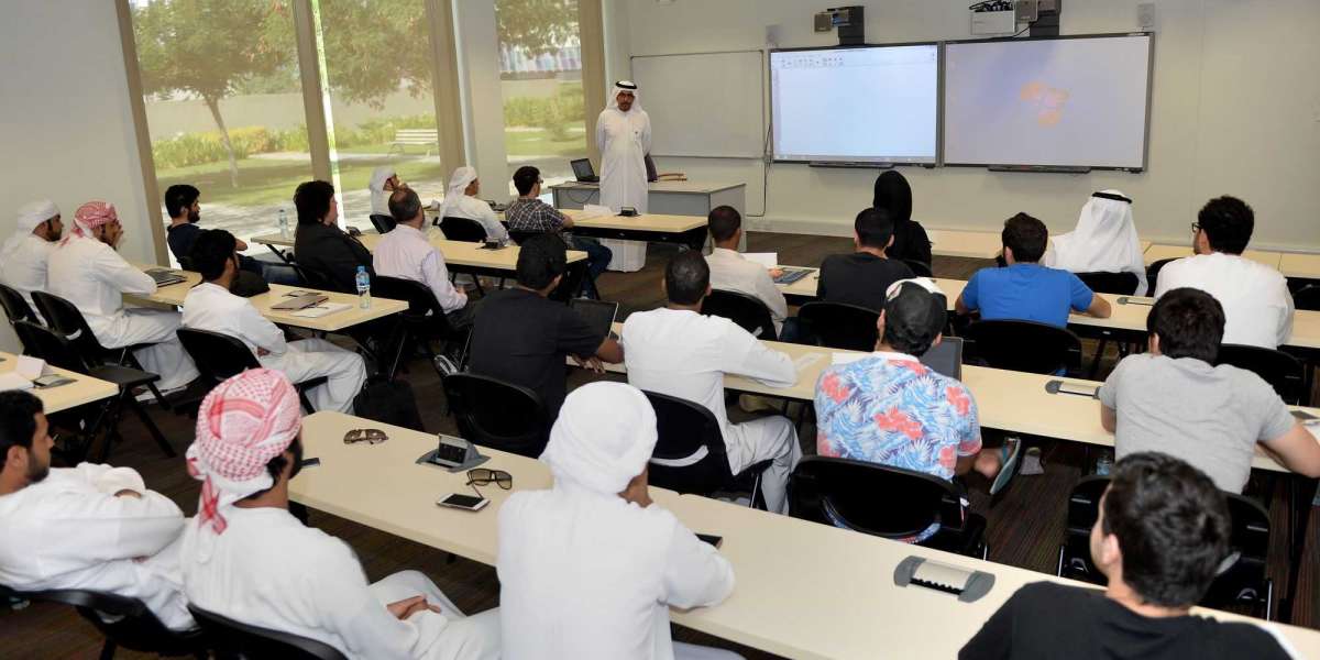 Best Teacher Training Programs in the UAE for Career Growth