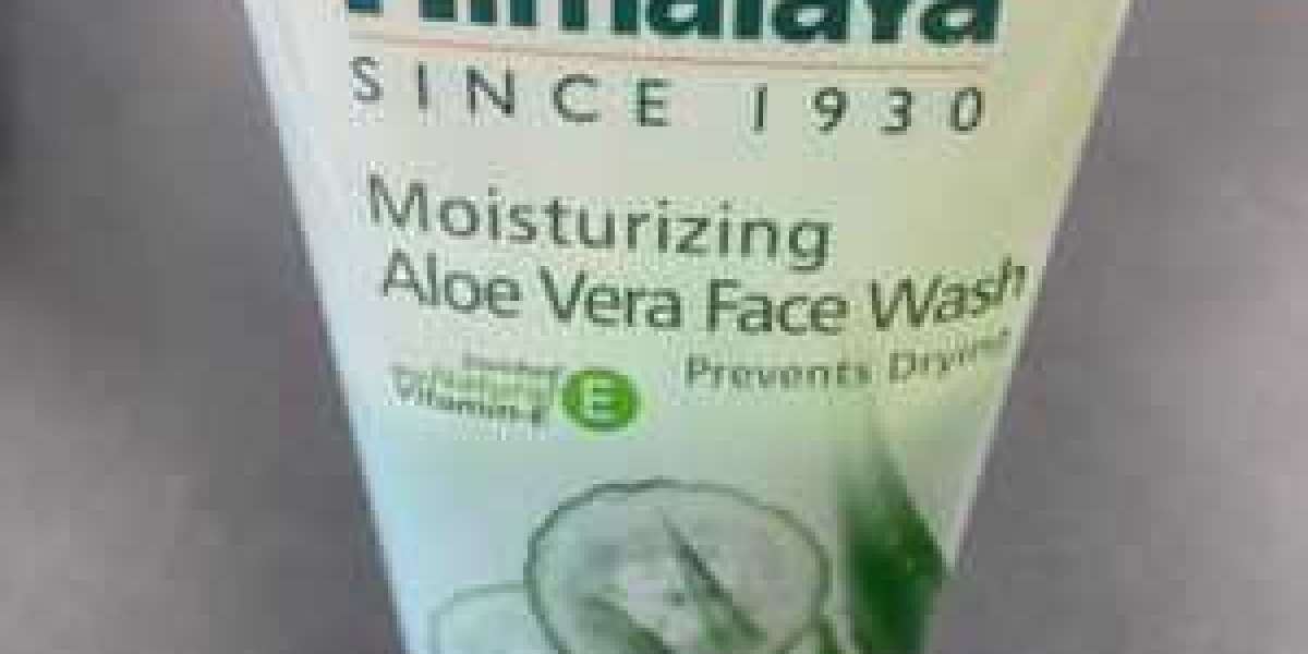 Tips for Using Himalaya Aloe Vera Face Wash Effectively