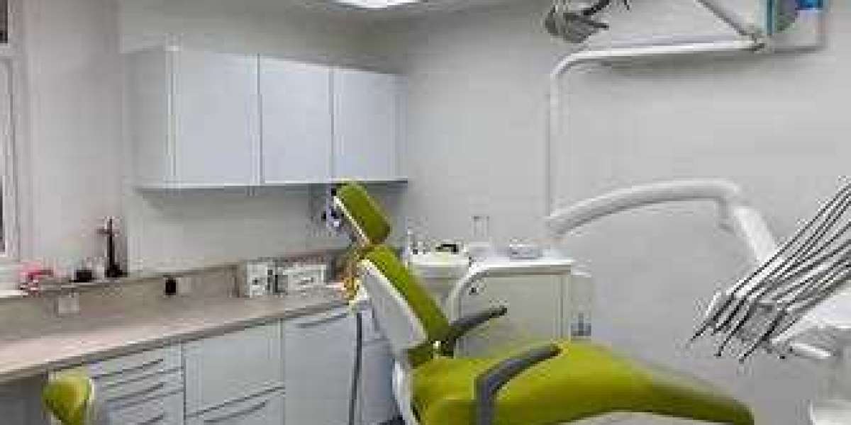 Emergency Dentist in Woodland Hills: Your Guide to Immediate Dental Care