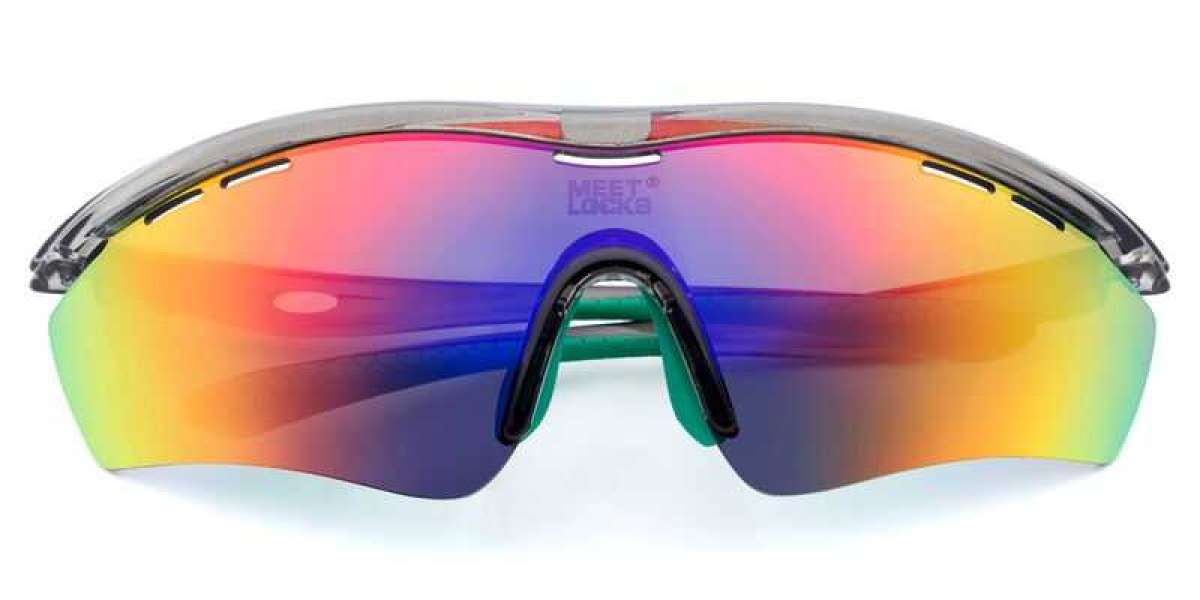 Polarized Sunglasses To Filter The Dazzling Light