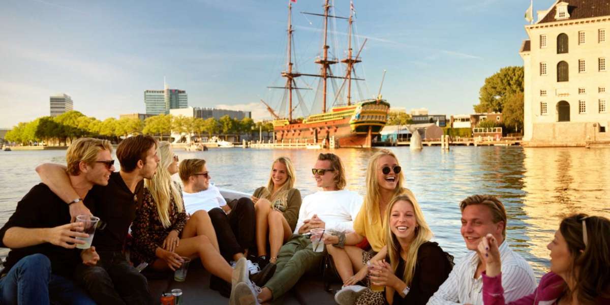 Bike and Boat Cruise Amsterdam Central Station