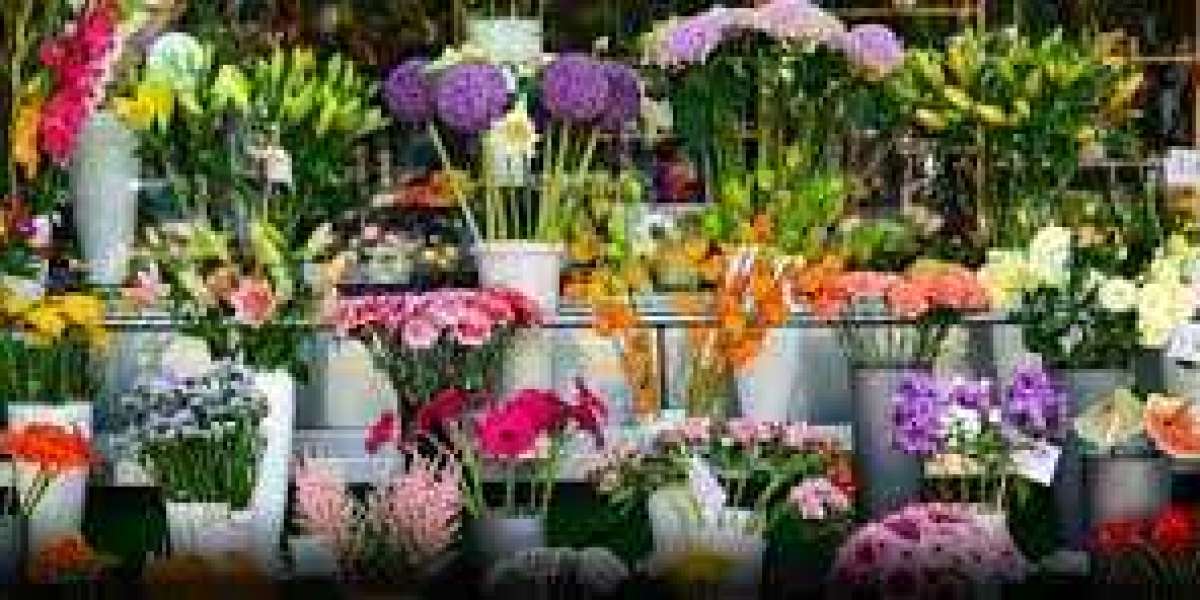 Gift your loved one a single pink rose with Flowers Mart