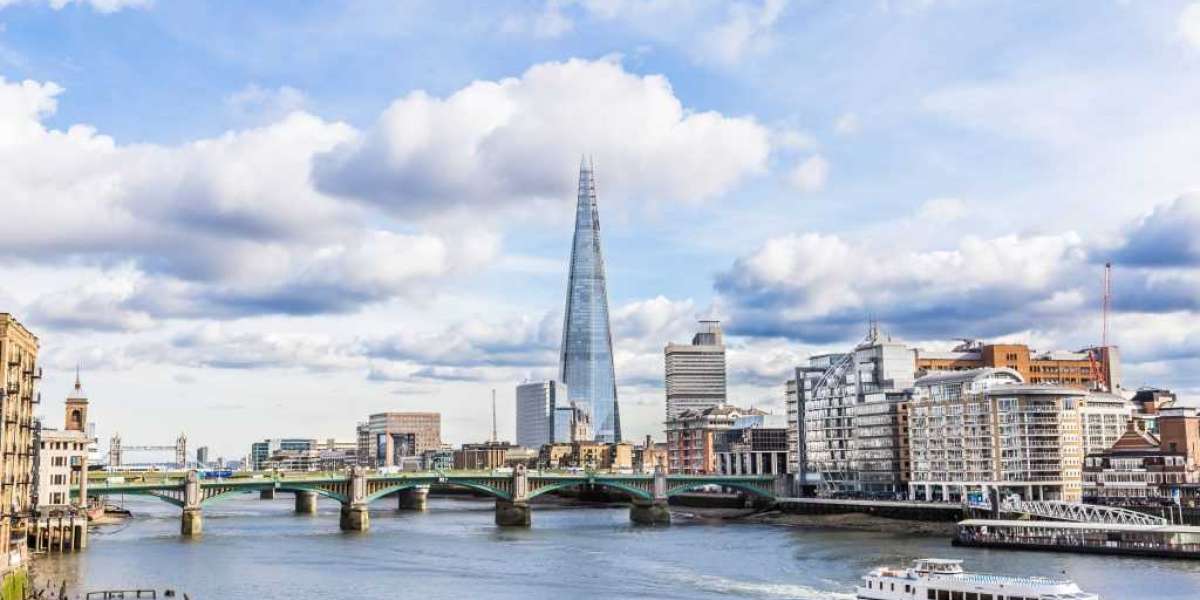 Thames River riverboat cruises
