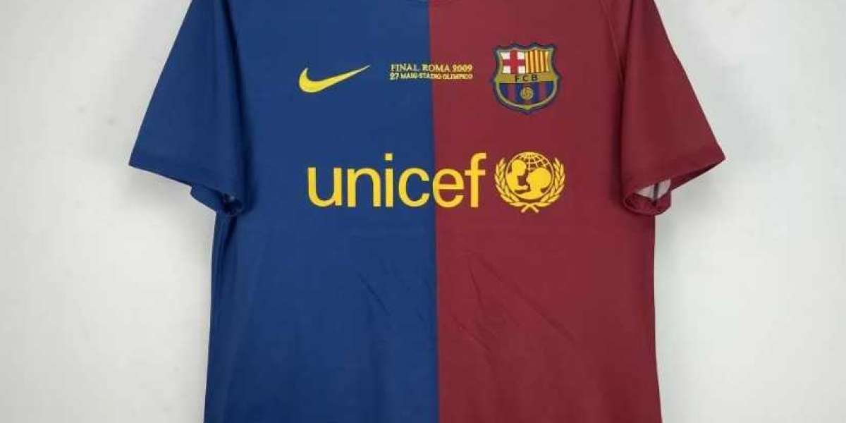 طقم برشلونة 2009: احصل على إطلالة أسطورية مع Sport Touch اليوم!